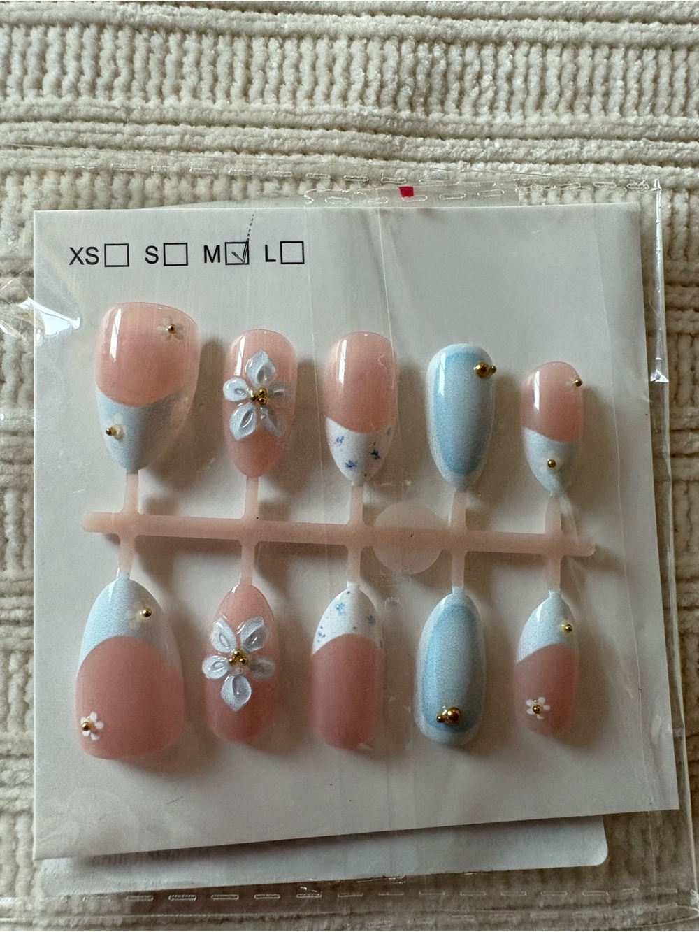 3D Press-On Nail Set in Pink & Light Blue with Floral Accents Size Medium